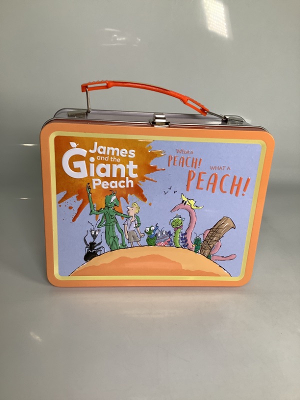 Photo 1 of ' JAMES AND THE GIANT PEACH ' LUNCHBOX NEW 