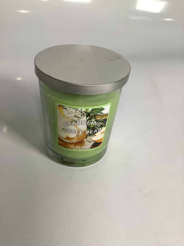 Photo 1 of SPARKING APPLE PEAR 15 OZ CANDLE NEW