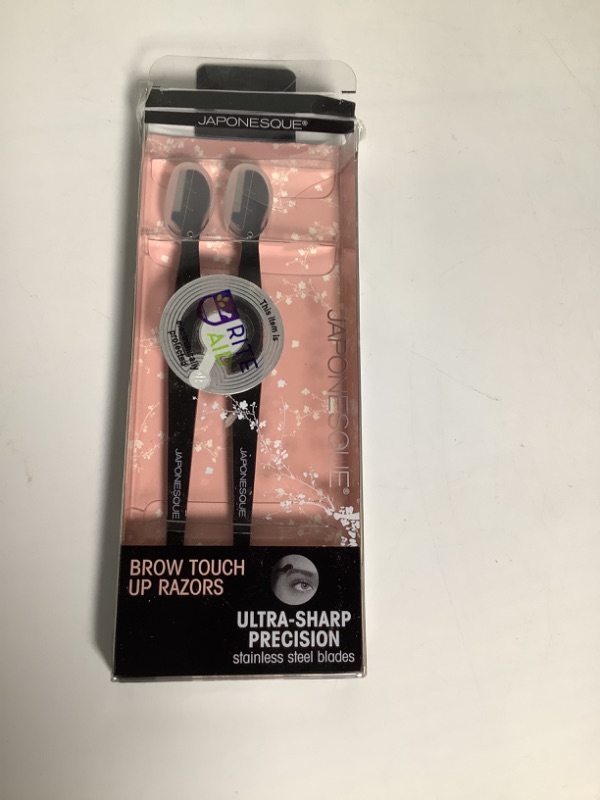 Photo 2 of JAPONESQUE Brow Touch Up Razors with Ultra-Sharp Stainless Steel Blades, for Unwanted Facial Hair and Peach Fuzz Removal, Includes Protective Cover for Safe Storage comes with 2 inside the box only NEW