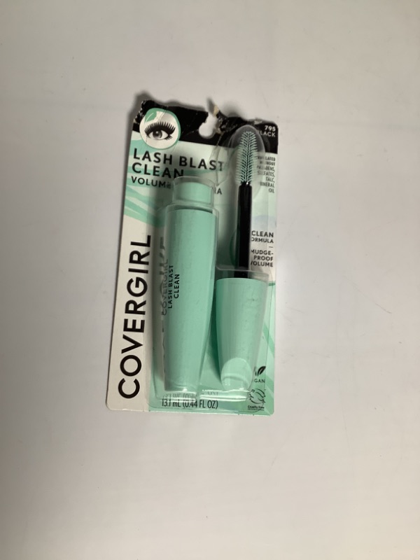 Photo 2 of Covergirl Lash Blast Clean Volume Mascara, Pitch Black, Pack of 1 Pitch Black 1 Count (Pack of 1) NEW