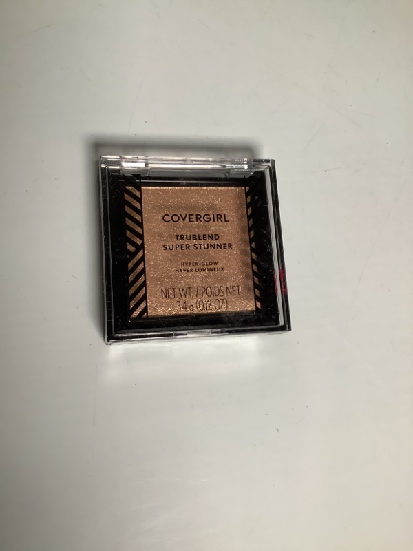 Photo 2 of COVERGIRL Trublend Super Stunner Hyper-Glow Highlighter, 590 GILDED GLORY 0.12 Ounce (Pack of 1) new