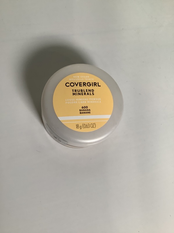 Photo 2 of COVERGIRL Trublend Loose Mineral Powder, Banana NEW