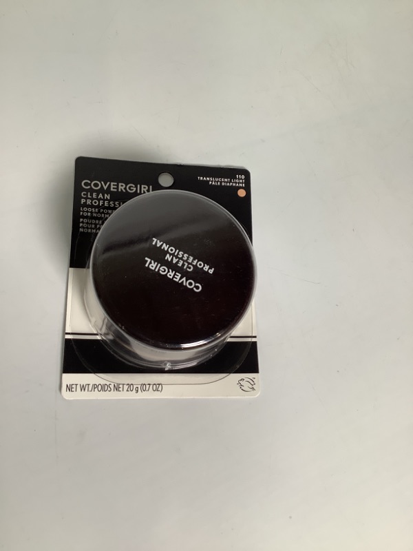 Photo 1 of CoverGirl 110 Translucent Light Professional Loose Powder NEW