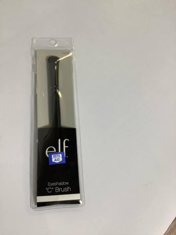 Photo 1 of e.l.f. Eyeshadow-C Brush NEW