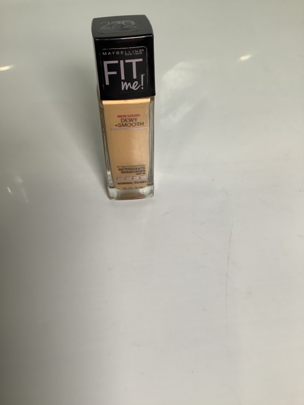 Photo 2 of Maybelline New York Fit Me! Foundation, Natural Beige, SPF 18 [220] 1 oz  1 Fl Oz ) Natural Beige NEW