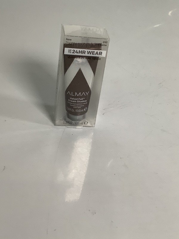 Photo 2 of Almay Velvet Foil Cream Shadow, End Game, 0.36 fl. oz, metallic eyeshadow 010 End Game 1 Piece NEW