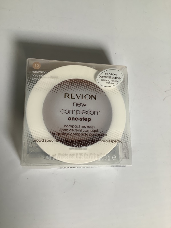 Photo 2 of Revlon New Complexion One Step-Compact Makeup - Natural Tan (010) 1 pair new