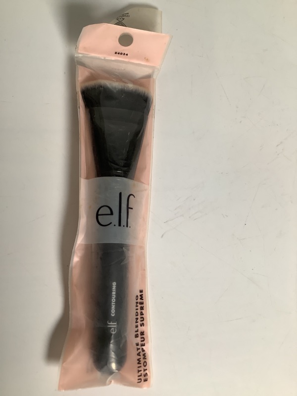 Photo 1 of E.L.F 84034 ULTIMATE BLENDING ESTOMPEUR SUPREME NEW 