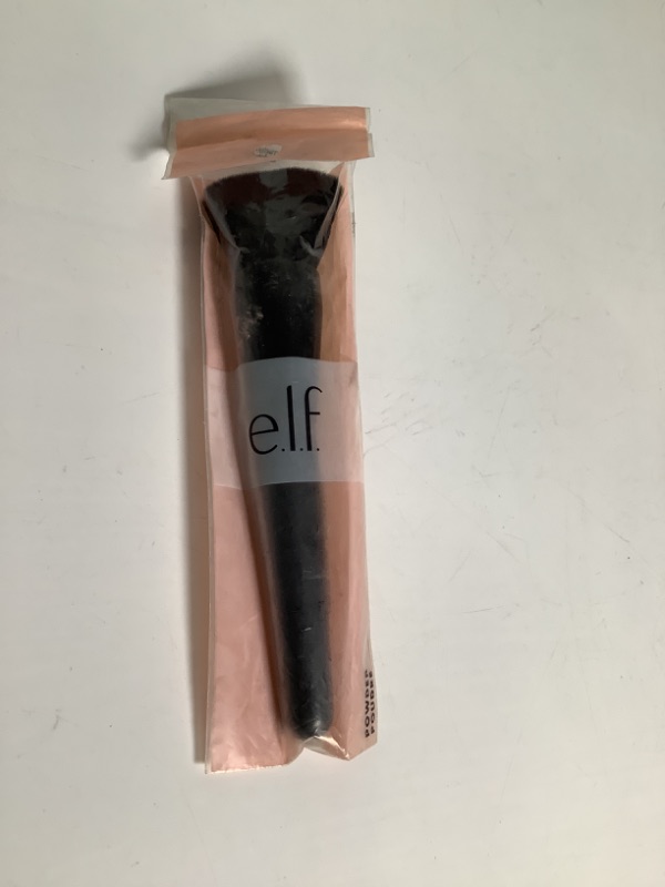 Photo 2 of e.l.f. Powder Brush NEW