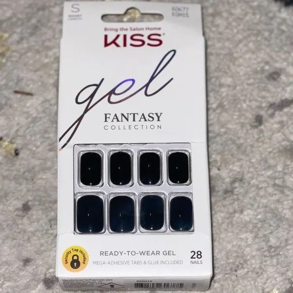 Photo 1 of KISS GEL FANTASY COLECTION READY-TO-WEAR GEL 28 NAILS NEW