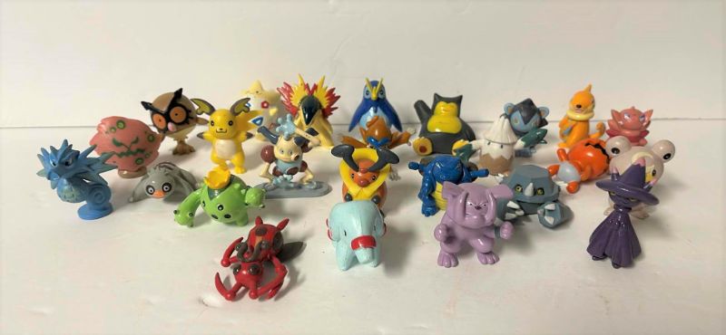 Photo 1 of POKÉMON NINTENDO MINIATURE FIGURINES 25 DIFFERENT ONES