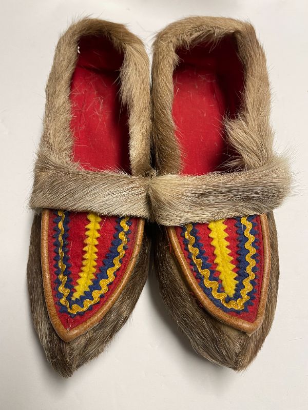 Photo 1 of REINDEER FUR VINTAGE SLIPPERS/ SHOES SIZE 8/9