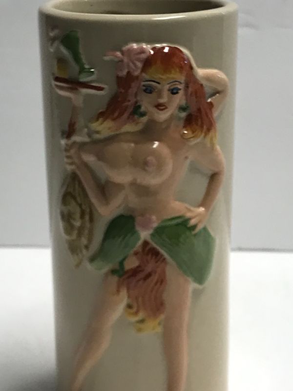 Photo 4 of FRANKIES TIKI ROOM
BEARDED CLAM 
6.5 inches high