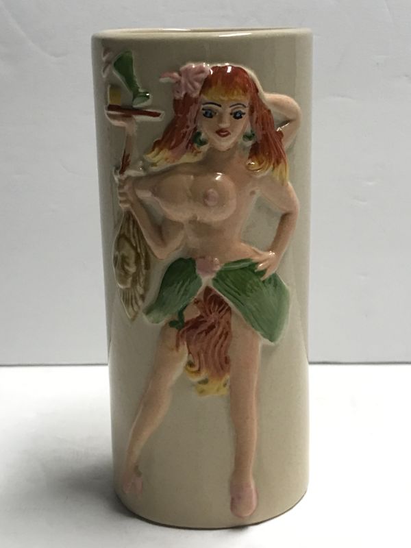 Photo 1 of FRANKIES TIKI ROOM
BEARDED CLAM 
6.5 inches high