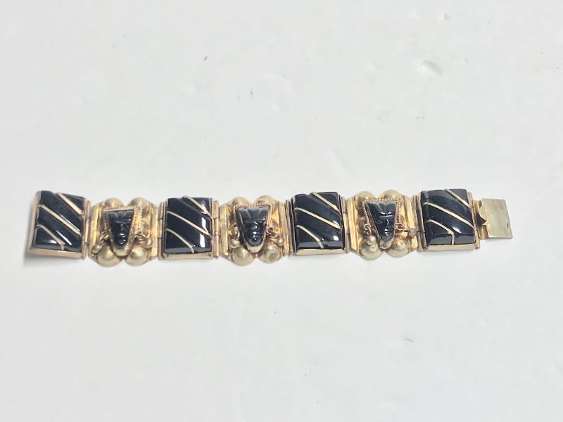 Photo 2 of VINTAGE STERLING & ONYX HINGED BRACELET
7”
TW- 73.84