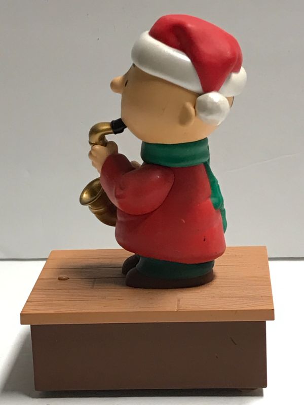 Photo 4 of VINTAGE HALLMARK PEANUTS CHARLIE BROWN WIRELESS ANIMATED FIGURE