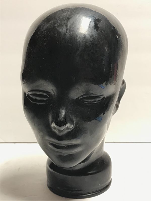 Photo 1 of PIER 1 SPAIN BLACK ART GLASS MANNEQUIN HEAD DISPLAY H-11”