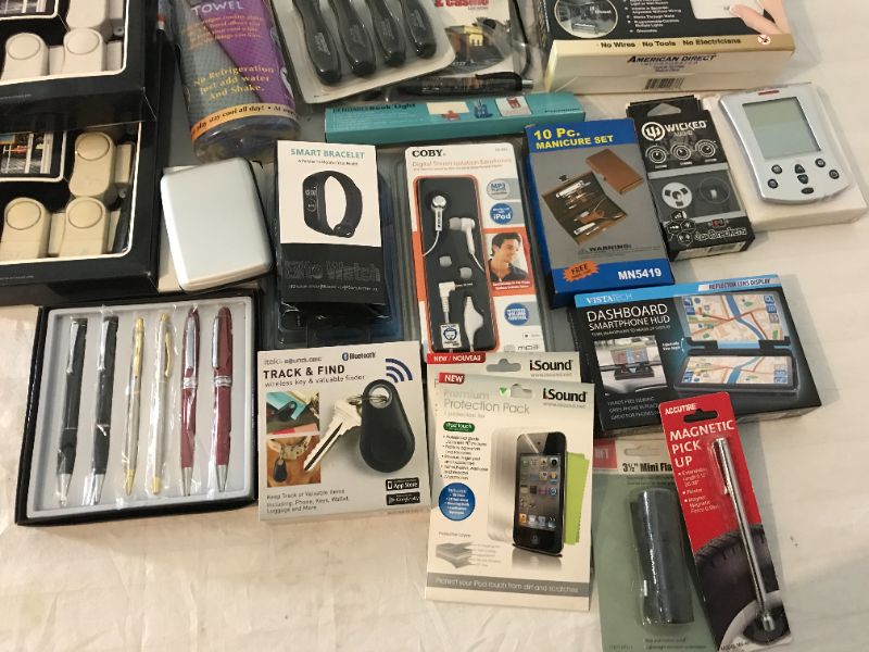 Photo 2 of NIB GADGETS , TOOLS , PENS AND MUCH MORE