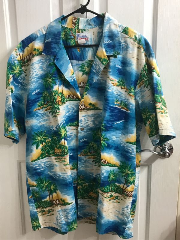 Photo 6 of VINTAGE HAWAIIAN MENS SHIRTS MADE IN HAWAII SIZE M/L