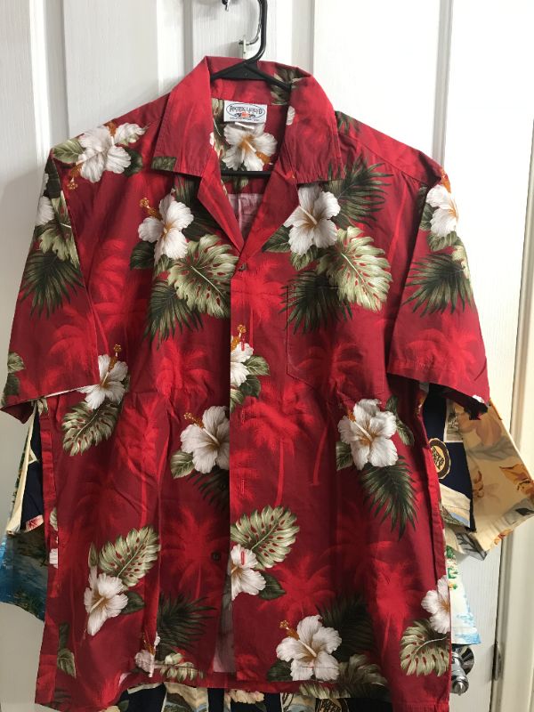 Photo 2 of VINTAGE HAWAIIAN MENS SHIRTS MADE IN HAWAII SIZE M/L