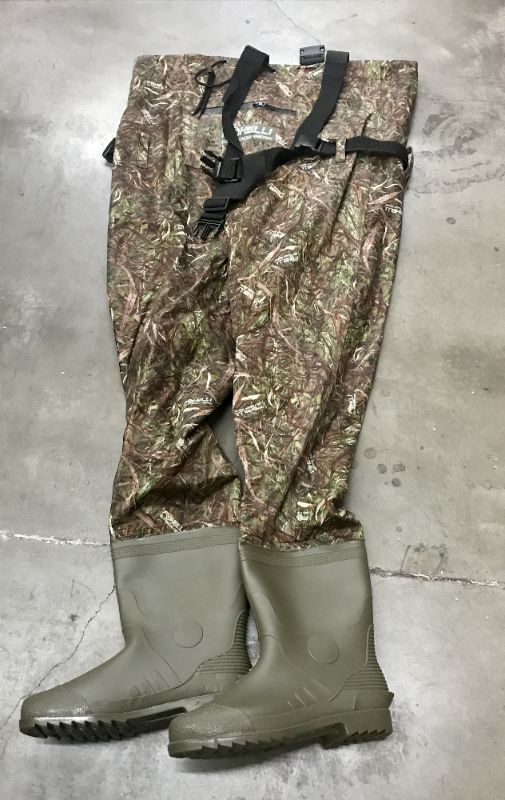 Photo 2 of FOXELLI CHEST WADERS CAMO NEOPRENE HUNTING & FISHING WADERS FOR MEN & WOMAN WITH BOOTS - SIZE 14