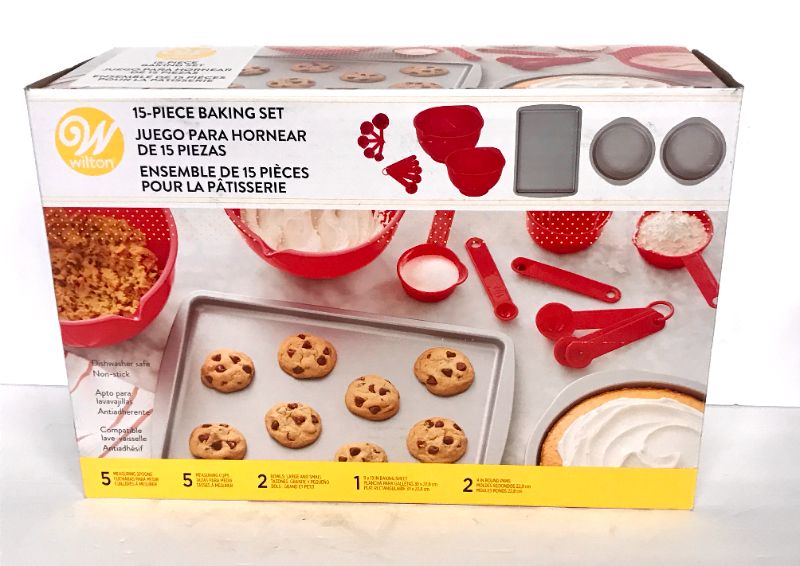 Photo 1 of WILTON 15- PIECE BAKING SET