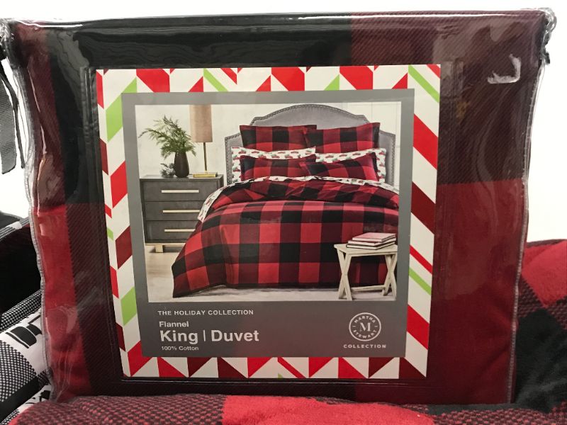 Photo 1 of KING SIZE FLANNEL DUVET SET AND COLEMAN THROW BLANKET