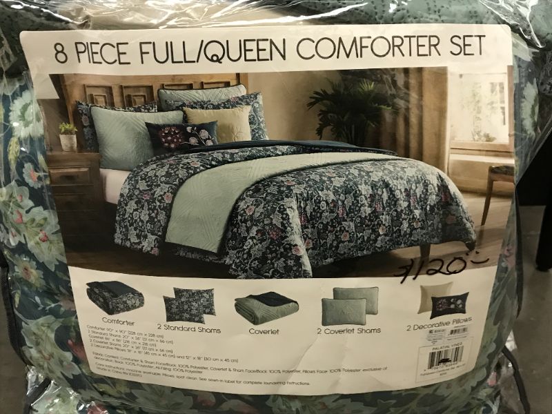 Photo 4 of NEW HALLMART COLLECTIBLES 8PC FULL / QUEEN COMFORTER SET RETAIL $240