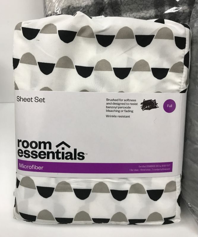 Photo 2 of NEW TWIN SIZE BEDDING ROOM ESSENTIALS & BEDSURE