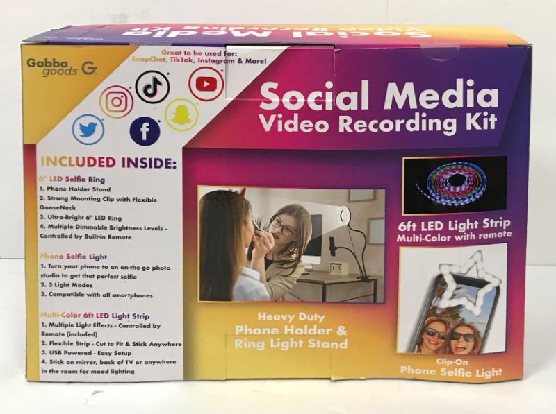 Photo 3 of NEW SOCIAL MEDIA VIDEO RECORDING KIT , SELFIE LIGHT AND MORE