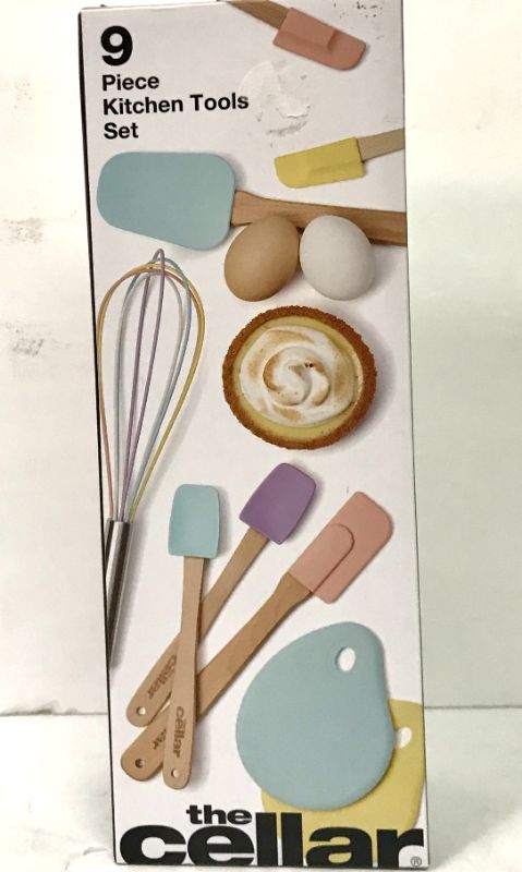 Photo 4 of WILTON 7-PIECE BAKING SET & THE CELLAR 9 PIECE KITCHEN TOOL SET