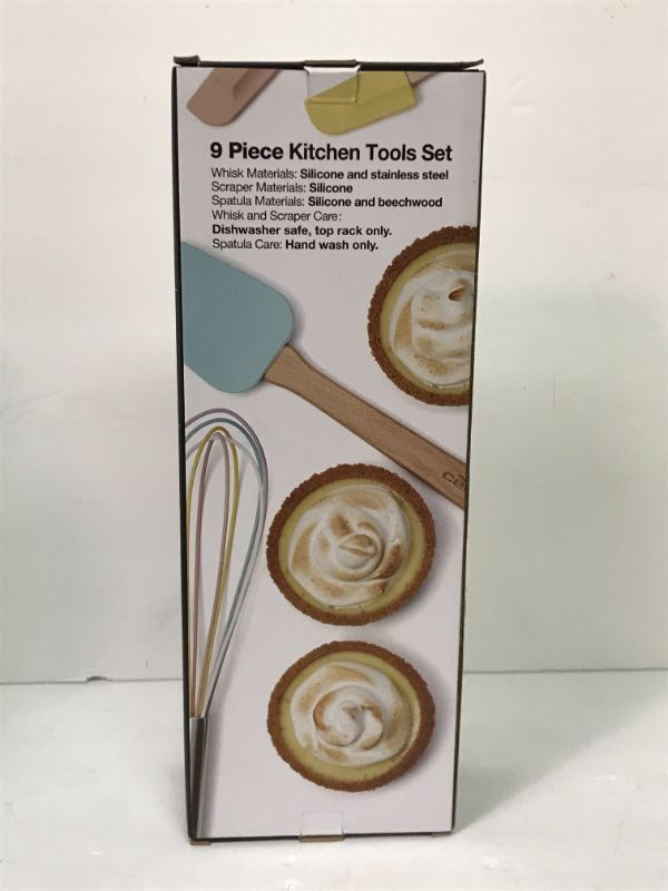 Photo 3 of WILTON 7-PIECE BAKING SET & THE CELLAR 9 PIECE KITCHEN TOOL SET