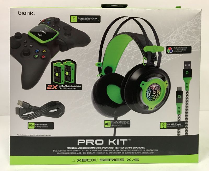 Photo 1 of XBOX SERIES X/S PRO KIT