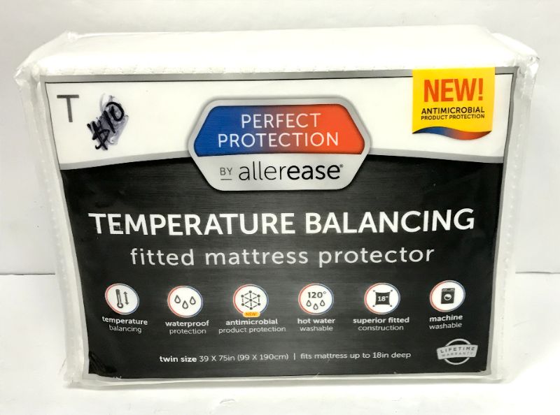 Photo 2 of NEW TRANSITIONS TWIN SIZE SHEET SET , THRESHOLD FLAT SHEET & TEMPERATURE BALANCING MATTRESS PROTECTION