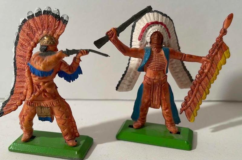 Photo 2 of VINTAGE BRITAINS LTD
1971 DETAIL TOY INDIAN W/TOMAHAWK 2.5*
MADE IN ENGLAND.

