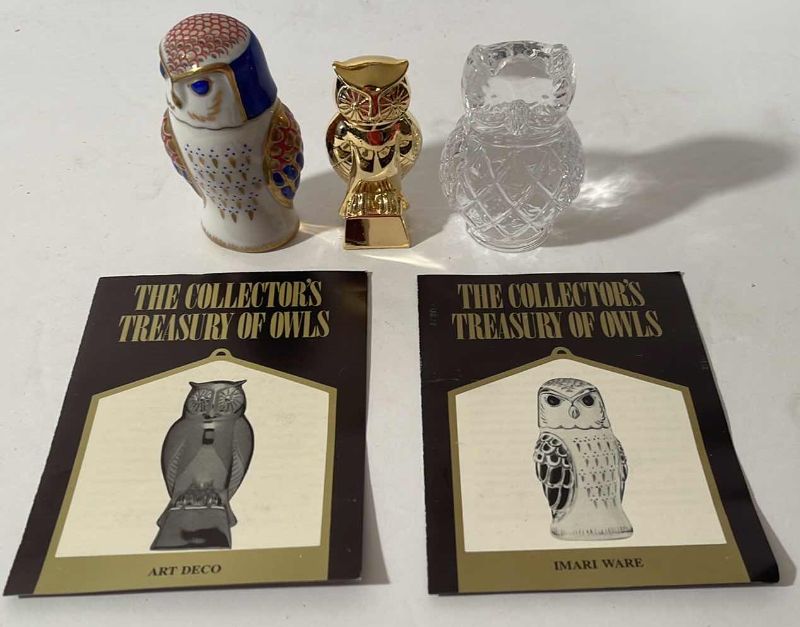 Photo 3 of THE COLLECTORS TREASURY OF OWLS - FRANKLIN MINT