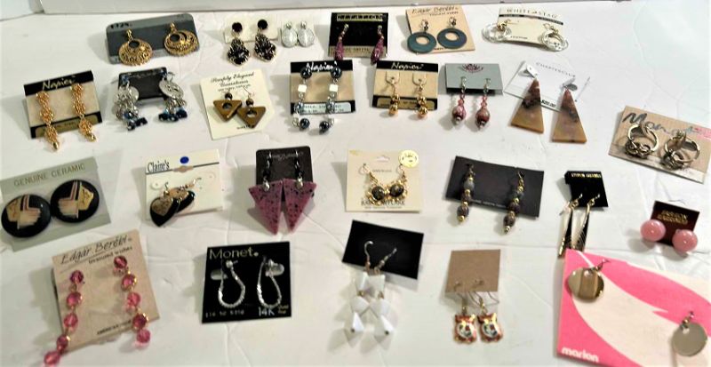 Photo 1 of 26 PAIRS OF NEW EARRINGS