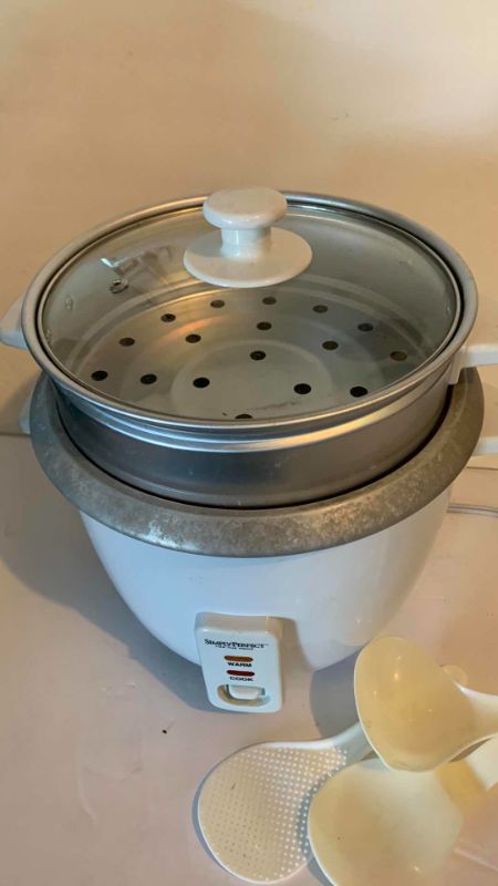 Photo 3 of SIMPLY PERFECT 8 CUP RICE COOKER W STEAMER