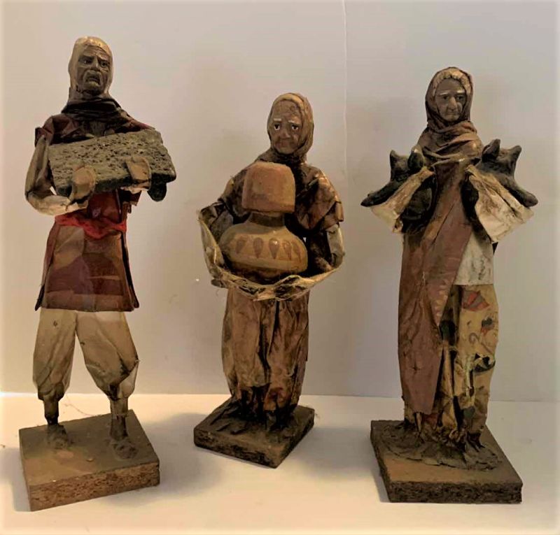 Photo 1 of 3 - PAPER MACHE MEXICAN FOLK ART FIGURINES