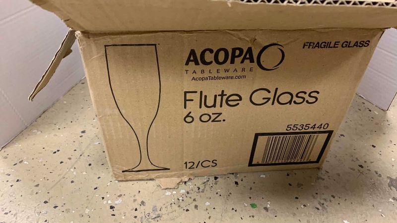 Photo 1 of CASE OF 11 CHAMPAGNE FLUTES