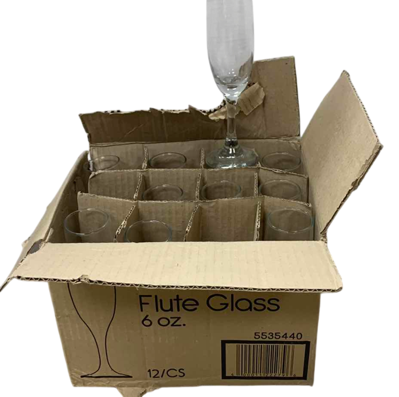 Photo 1 of CASE OF 11 CHAMPAGNE FLUTES