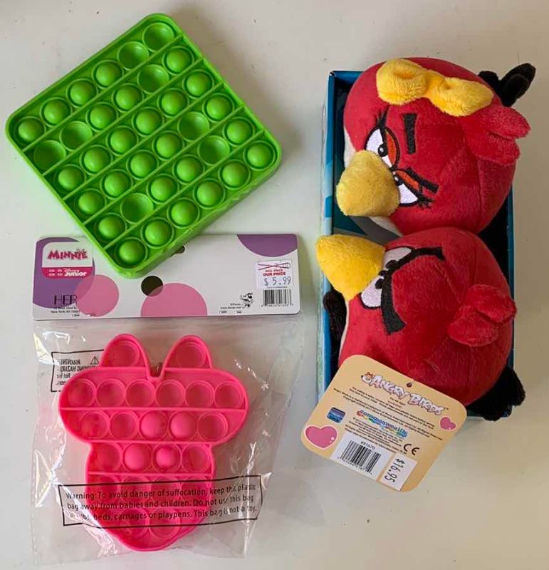 Photo 1 of GAME, POP-ITS, ANGRY BIRDS