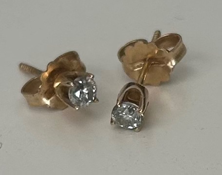Photo 5 of FINE JEWELRY- 18K GOLD RING SIZE 6.5 & 14K DIAMOND STUD EARRINGS 
