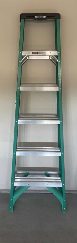 Photo 1 of WERNER 6' LADDER