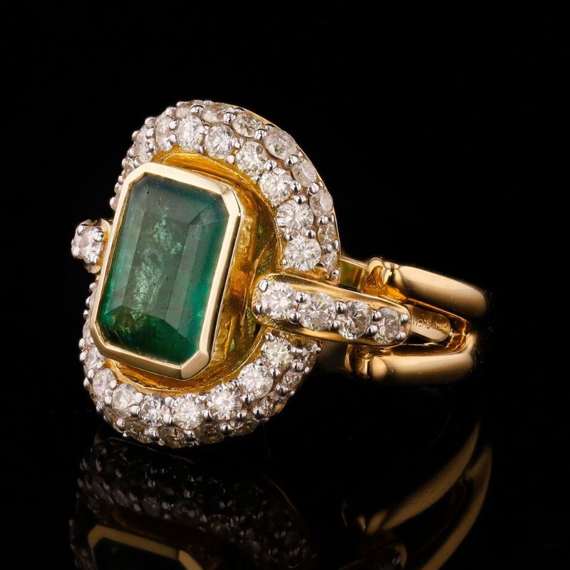 Photo 1 of ORIANNE 2.36ct EMERALD & 1.21ctw DIAMOND14K YELLOW GOLD RING SIZE 7, WEIGHT OF ITEM: 8.4 grams WITH APPRAISAL - RN035716

