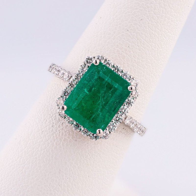 Photo 1 of ORIANNE 3.13ct EMERALD & 0.57ctw DIAMOND PLATINUM RING SIZE 6 3/4, GROSS WEIGHT of 6.3 Grams WITH APPRAISAL - RN036442

