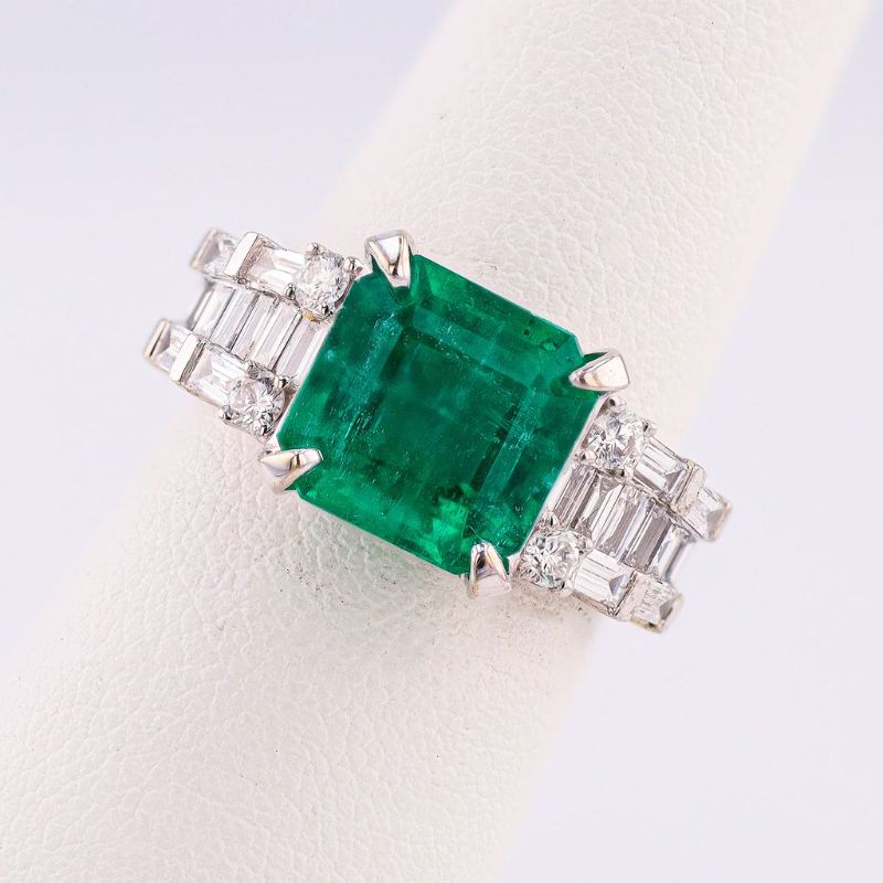 Photo 1 of ORIANNE 4.40ct EMERALD & 1.07ctw DIAMOND 18K WHITE GOLD RING SIZE 6 1/4, TOTAL WEIGHT 8.0 grams (Minor Oil Treatment) GIA CERTIFIED WITH APPRAISAL - RN036176
