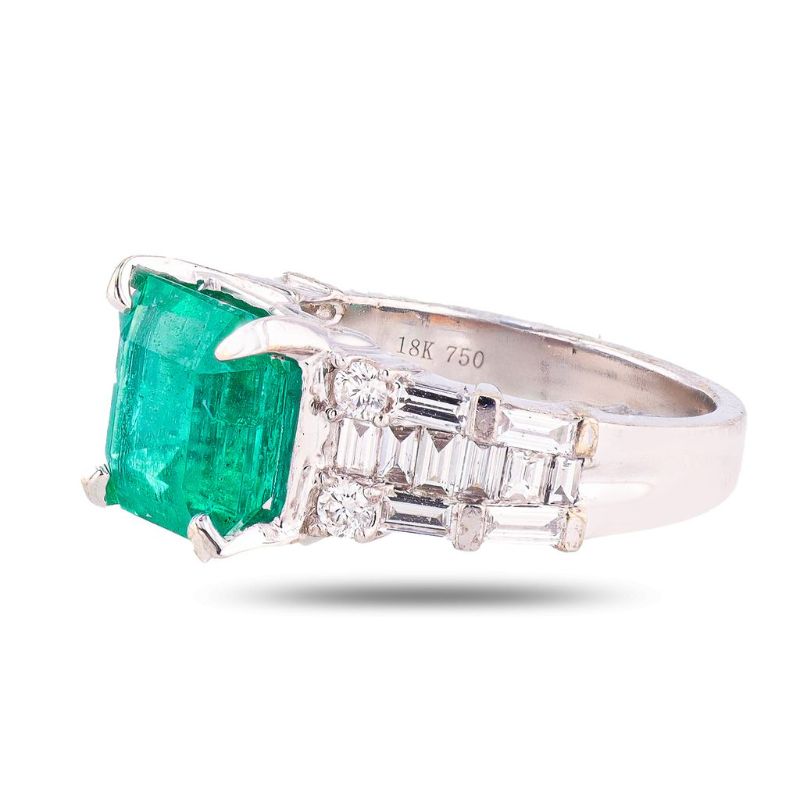 Photo 1 of ORIANNE 4.40ct EMERALD & 1.07ctw DIAMOND 18K WHITE GOLD RING SIZE 6 1/4, TOTAL WEIGHT 8.0 grams (Minor Oil Treatment) GIA CERTIFIED WITH APPRAISAL - RN036176
