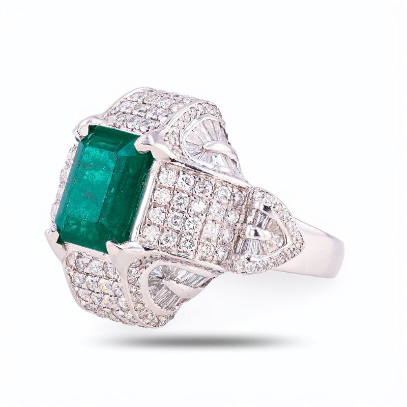 Photo 1 of ORIANNE 4.79ct EMERALD & 2.68ctw DIAMOND PLATINUM RING SIZE 7, TOTAL WEIGHT 20.3 grams  WITH APPRAISAL - RN027662
