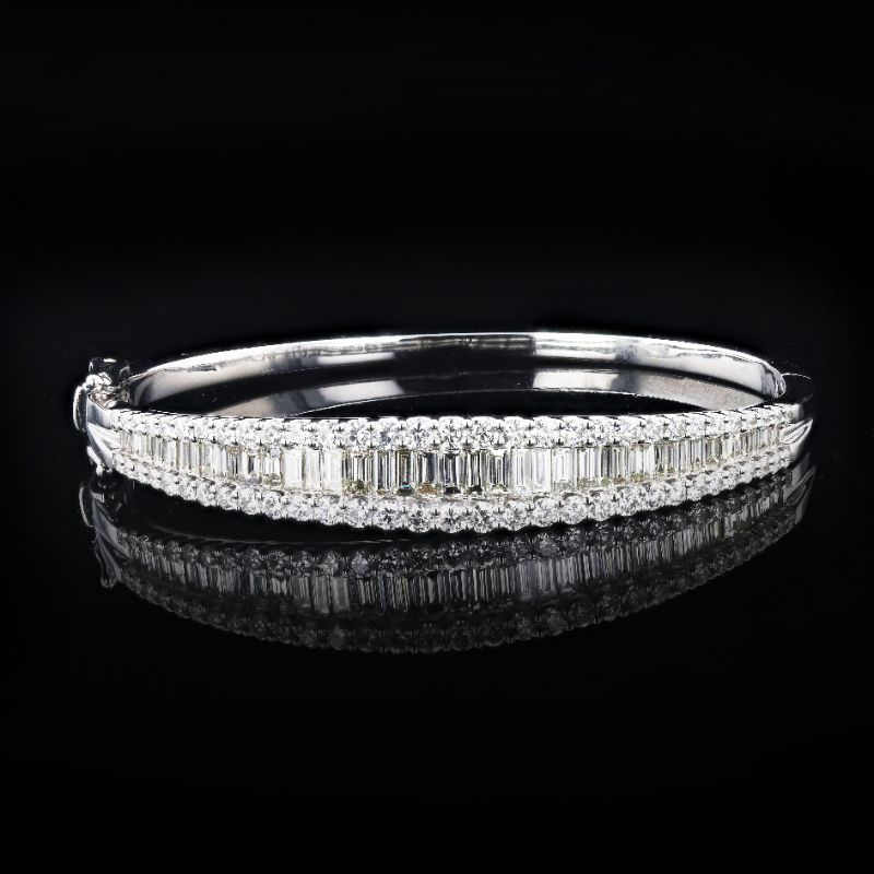 Photo 1 of 4.82ctw E - F COLOR VS1 - SI1 CLARITY Diamond 14K White Gold Bangle BG001300

